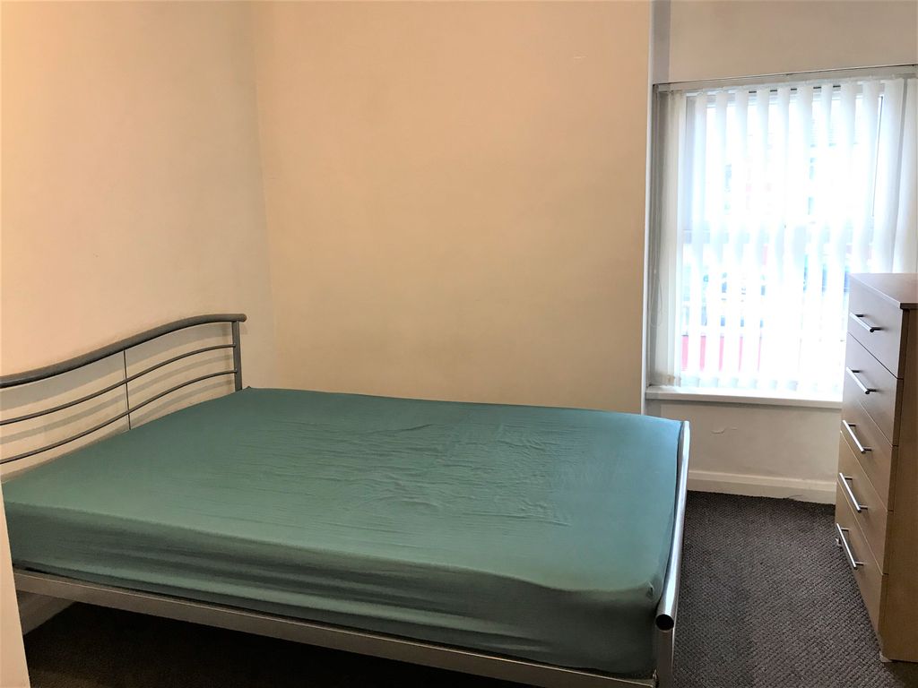Room to rent in Kent Street, Cardiff CF11, £525 pcm