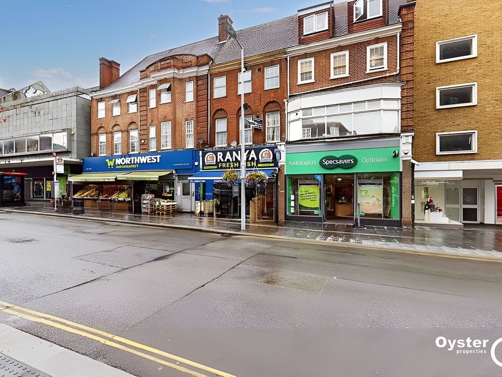 2 bed flat for sale in Station Road, Harrow HA1, £275,000