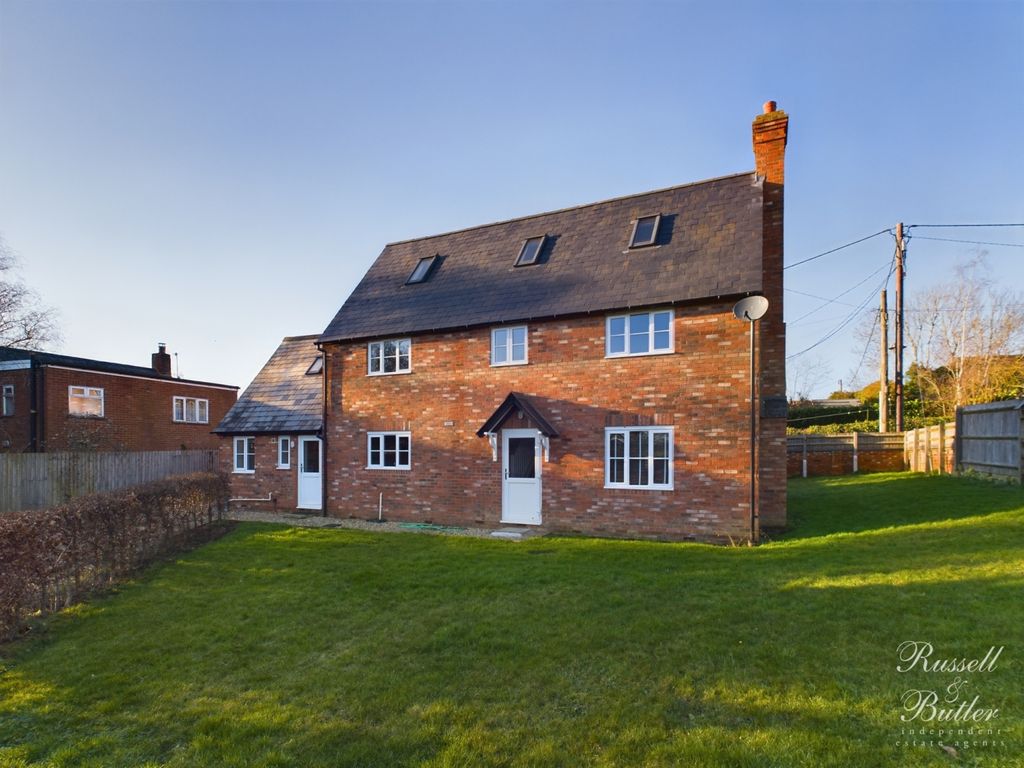 4 bed detached house for sale in The Gardens, Adstock, Buckingham MK18, £1,200,000