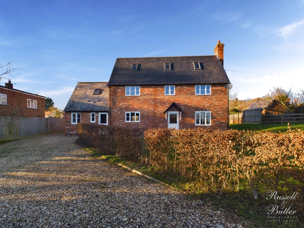 4 bed detached house for sale in The Gardens, Adstock, Buckingham MK18, £1,200,000