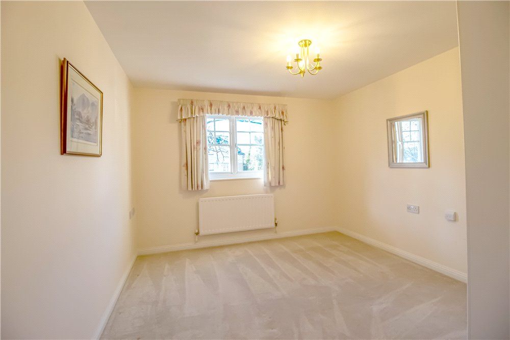 2 bed flat for sale in Ferndown, Dorset BH22, £225,000