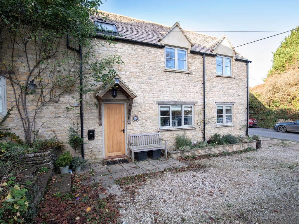 2 bed detached house to rent in High Street, Finstock, Oxfordshire OX7, £1,250 pcm