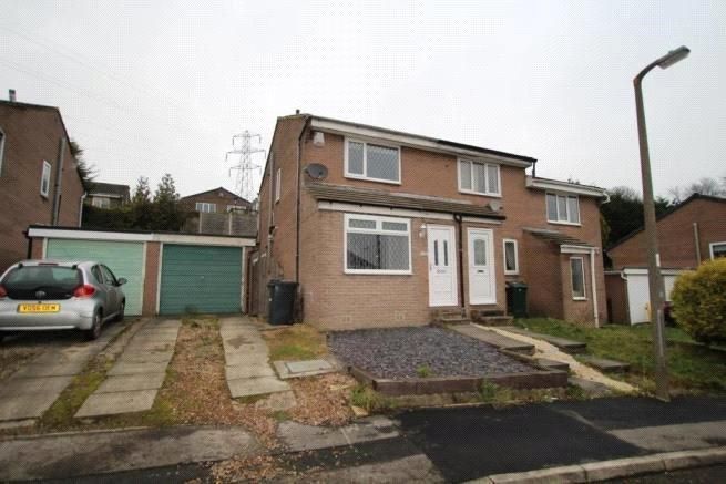 2 bed semi-detached house to rent in Lichfield Mount, Bradford BD2, £800 pcm