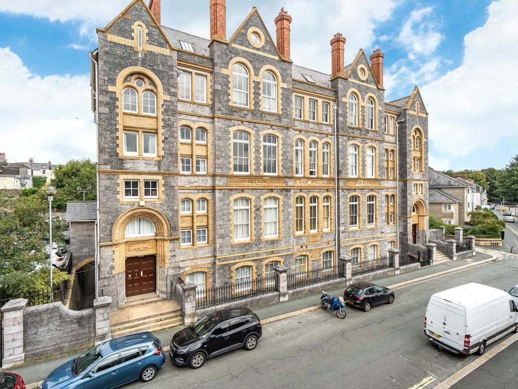 2 bed flat to rent in Regent Street, Plymouth, Devon PL4, £1,200 pcm