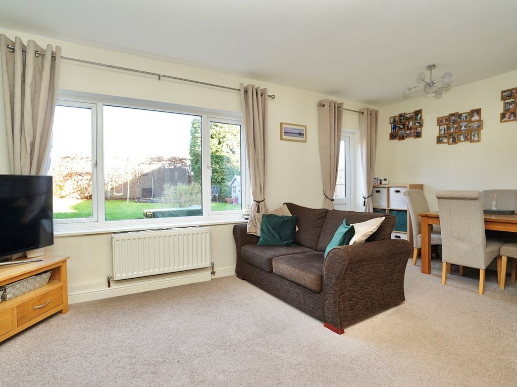 3 bed detached house for sale in Manor Gardens, Buckden, St Neots PE19, £390,000