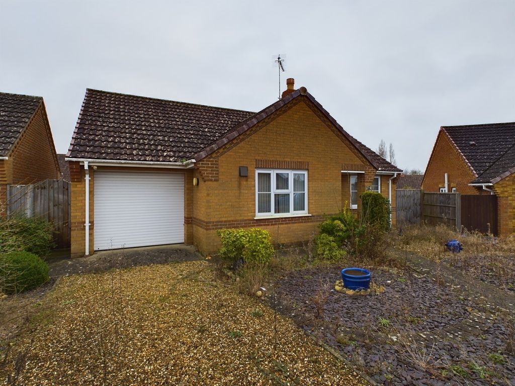 2 bed bungalow for sale in Greenwich Close, Downham Market PE38, £285,000