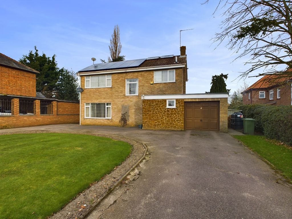 3 bed detached house for sale in Feltwell Road, Southery PE38, £325,000