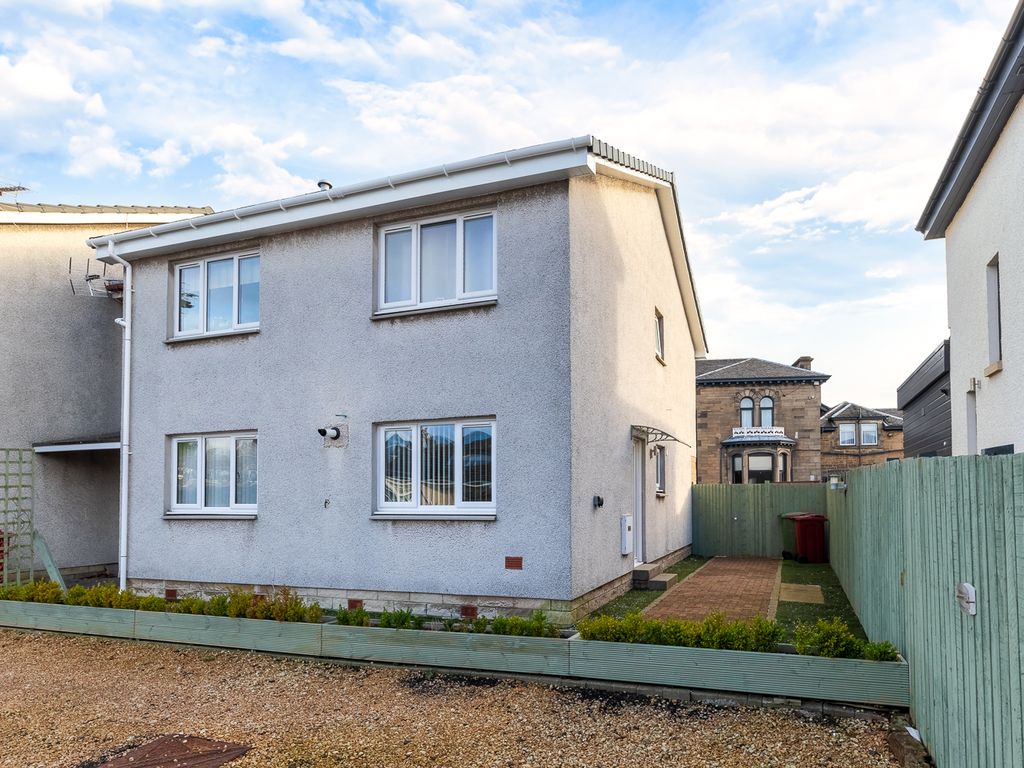2 bed flat for sale in Carronflats Road, Grangemouth FK3, £119,500