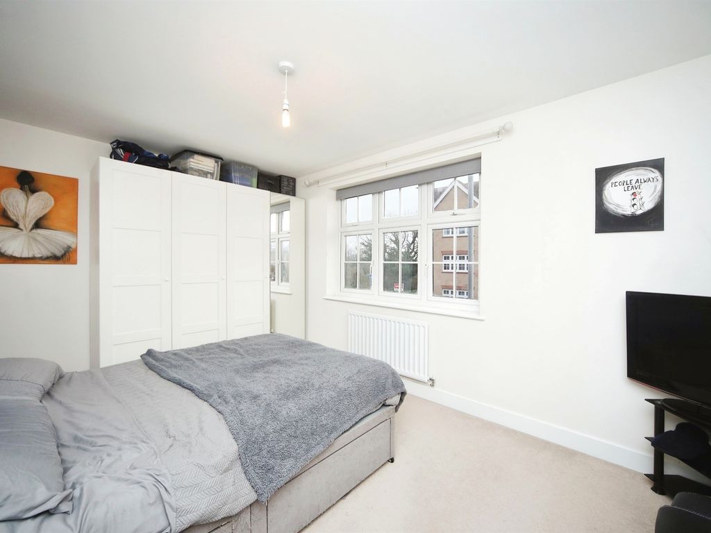 2 bed flat for sale in Hardys Road, Bathpool, Taunton TA2, £97,500