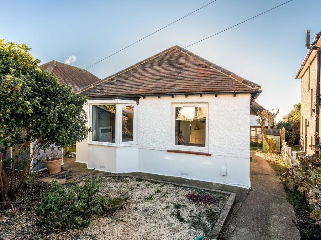2 bed bungalow for sale in Farm Hill, Brighton BN2, £375,000