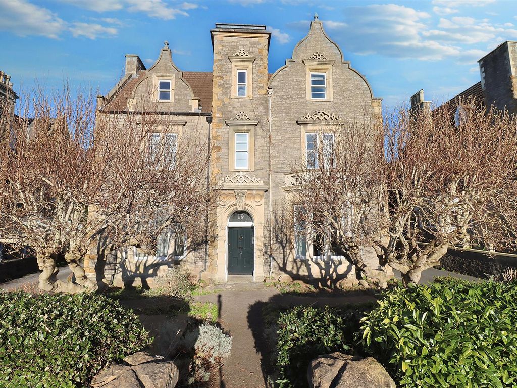 2 bed flat for sale in Overlooking Herbert Gardens, Close To Hill Road, Clevedon BS21, £234,950
