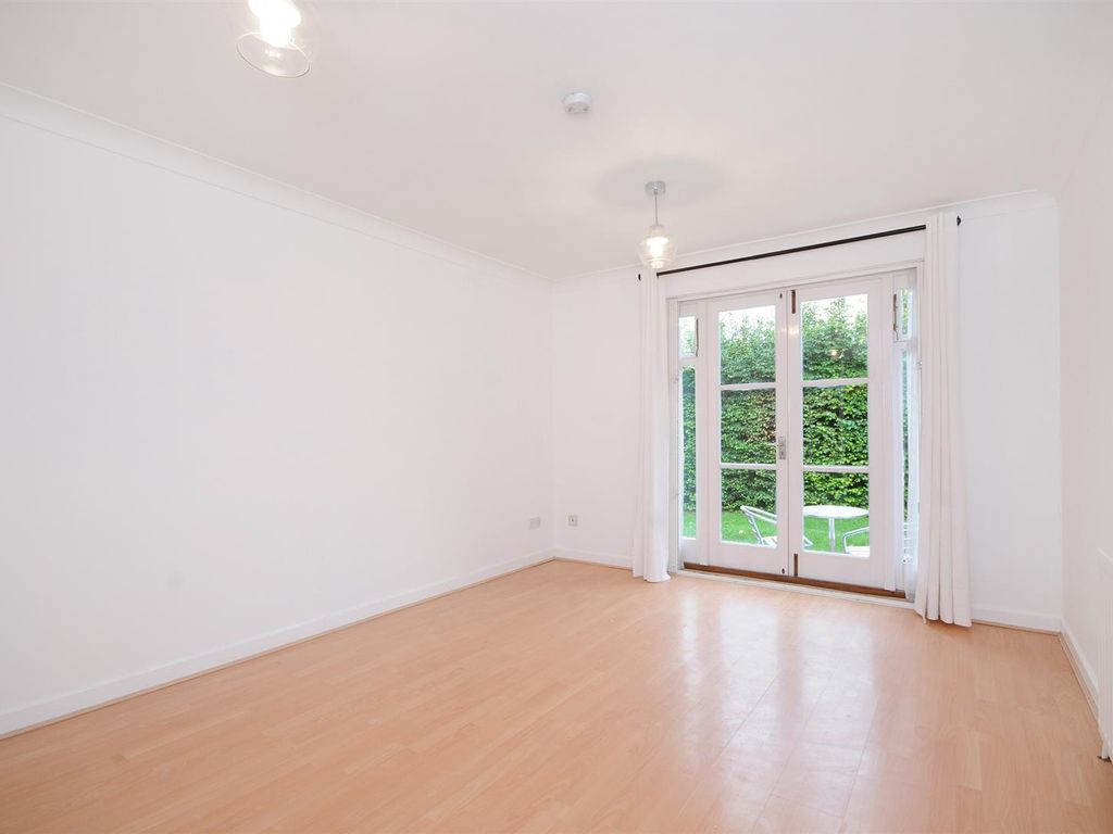 1 bed flat to rent in Beechwood Grove, Acton W3, £1,525 pcm