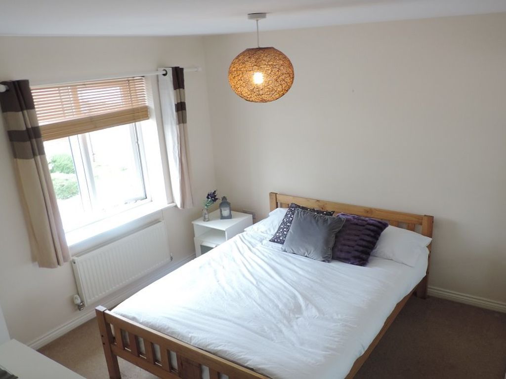 Room to rent in Rm 4, Brickton Road, Peterborough PE7, £585 pcm