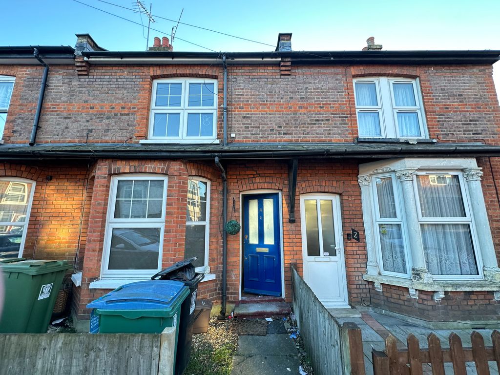 3 bed terraced house to rent in Salisbury Road, Watford WD24, £1,700 pcm