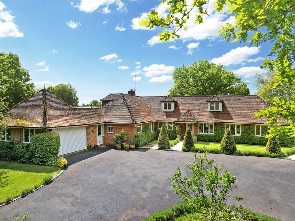 6 bed detached house for sale in Trowes Lane, Beech Hill, Reading, Berkshire RG7, £1,795,000