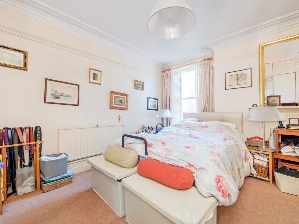 3 bed flat for sale in Southampton Row, London WC1B, £1,100,000