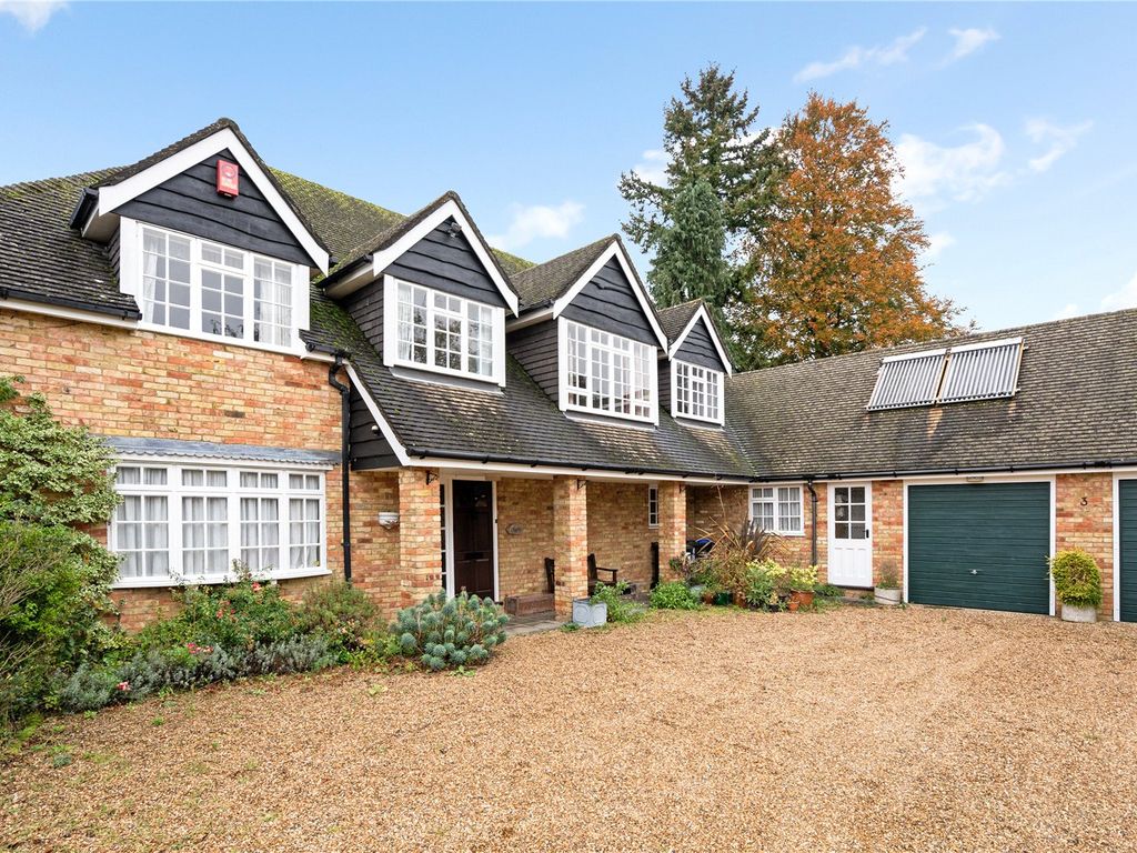 5 bed detached house for sale in Blyton Close, Beaconsfield, Buckinghamshire HP9, £1,750,000