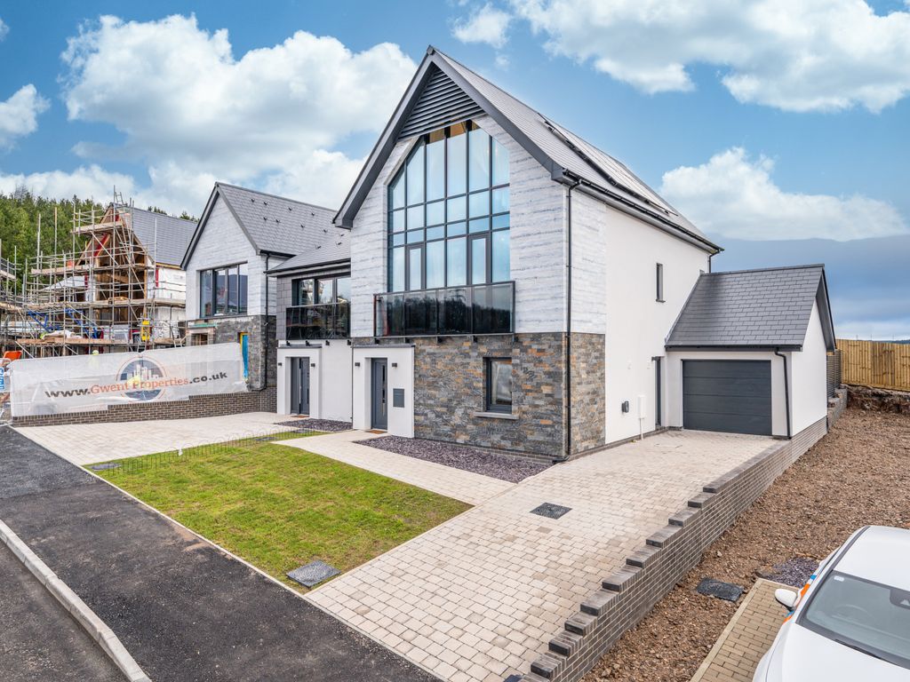 4 bed detached house for sale in Ebbw Vale NP23, £450,000