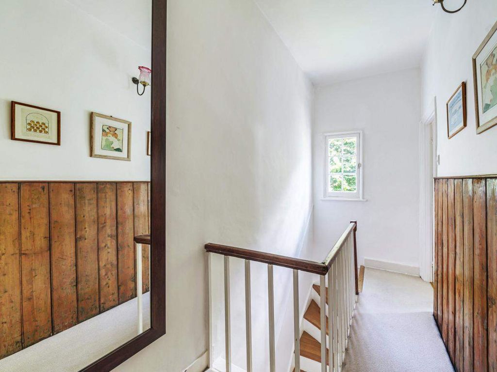 2 bed terraced house for sale in Halton Road, London N1, £1,100,000