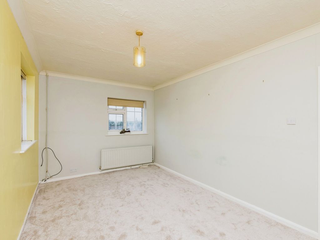 1 bed flat for sale in Glascote Road, Tamworth, Staffordshire B77, £85,000