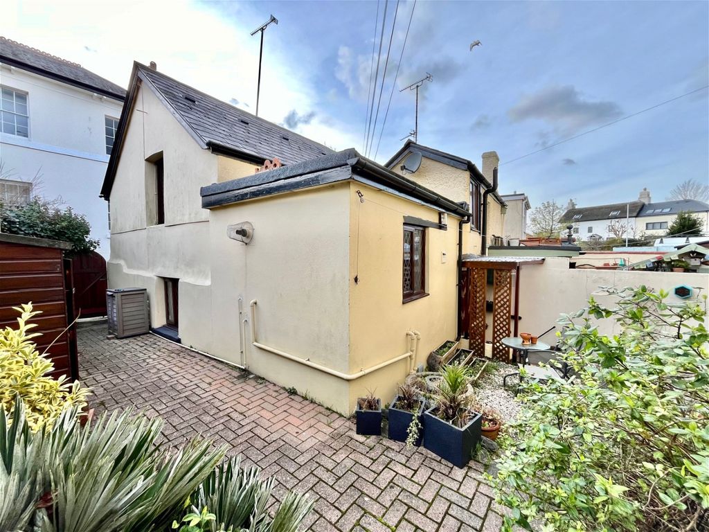 2 bed end terrace house for sale in Fore Street, Barton, Torquay TQ2, £209,950