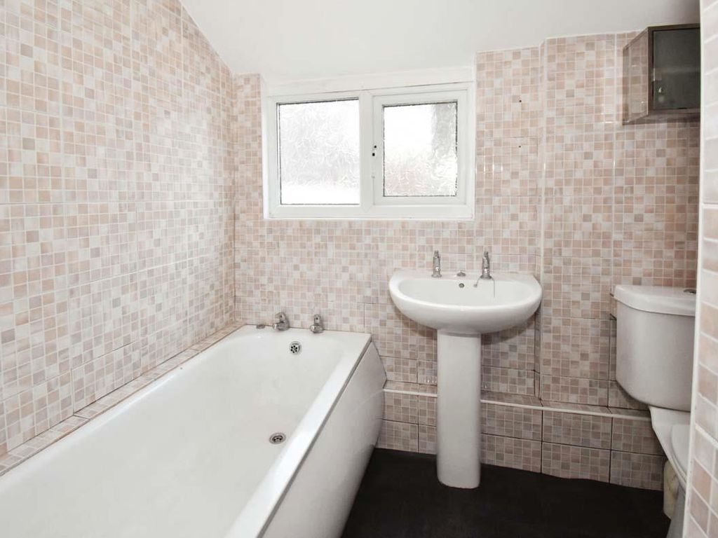2 bed property for sale in Talbot Road, Southsea PO4, £229,950