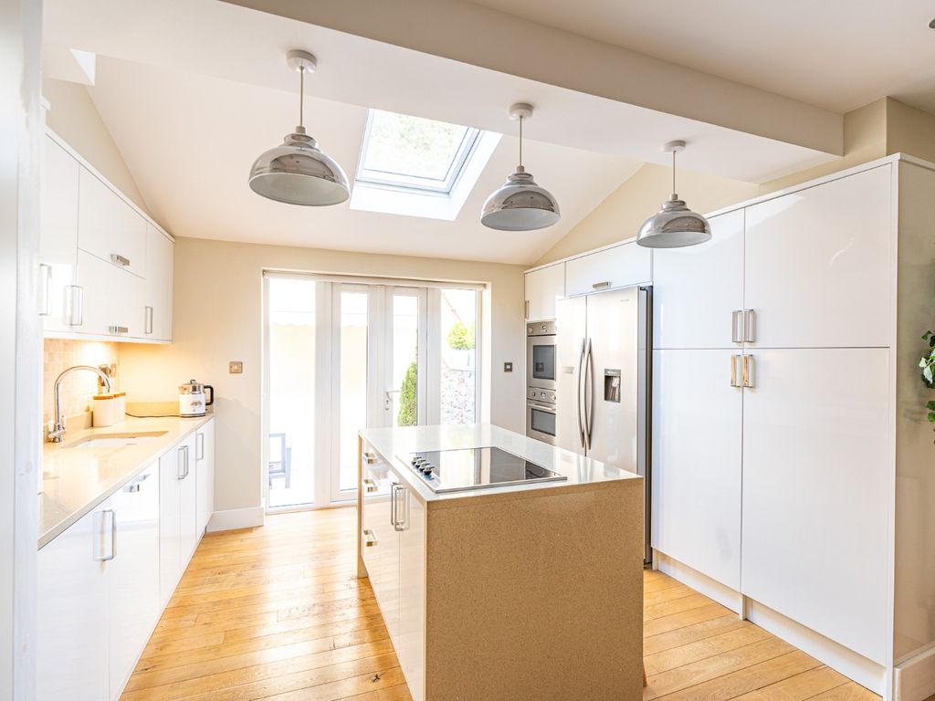 4 bed end terrace house for sale in Hotwell Road, City Of Bristol BS8, £800,000