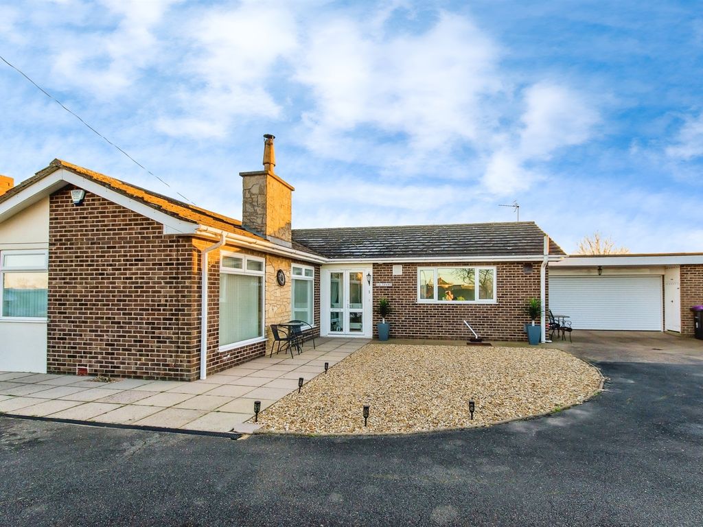 2 bed detached bungalow for sale in Leagate Road, Antons Gowt, Boston PE22, £350,000
