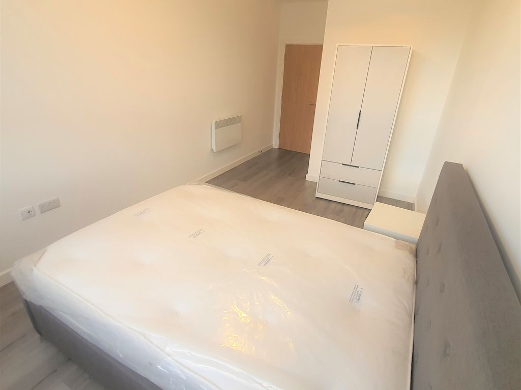 1 bed flat to rent in The Card House, Bingley Road, Bradford, West Yorkshire BD9, £650 pcm