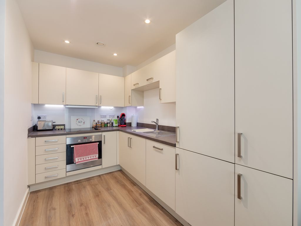 1 bed flat for sale in Percy Terrace, Bath BA2, £260,000