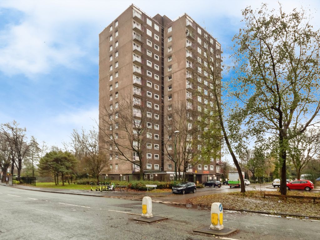 2 bed flat for sale in Colwick Woods Court, Nottingham NG2, £80,000