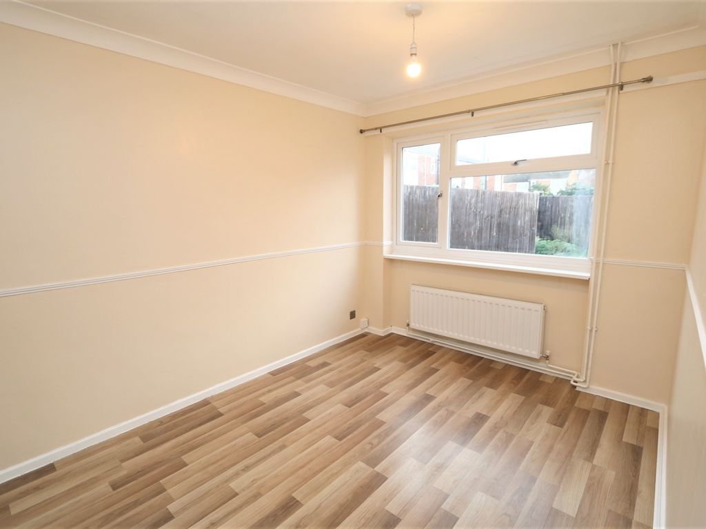 3 bed terraced house to rent in The Planes, Kempston MK42, £1,250 pcm