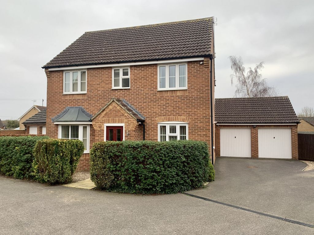 4 bed detached house for sale in Tennyson Way, Spilsby PE23, £275,000