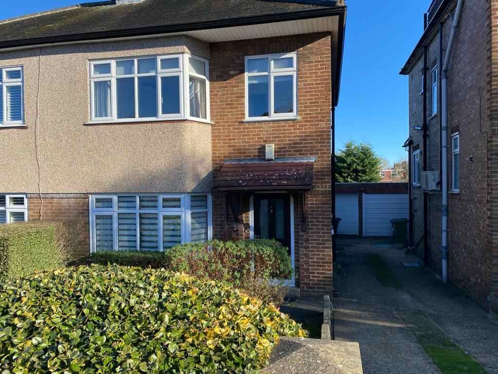 3 bed semi-detached house to rent in Highland Drive, Bushey WD23, £2,000 pcm