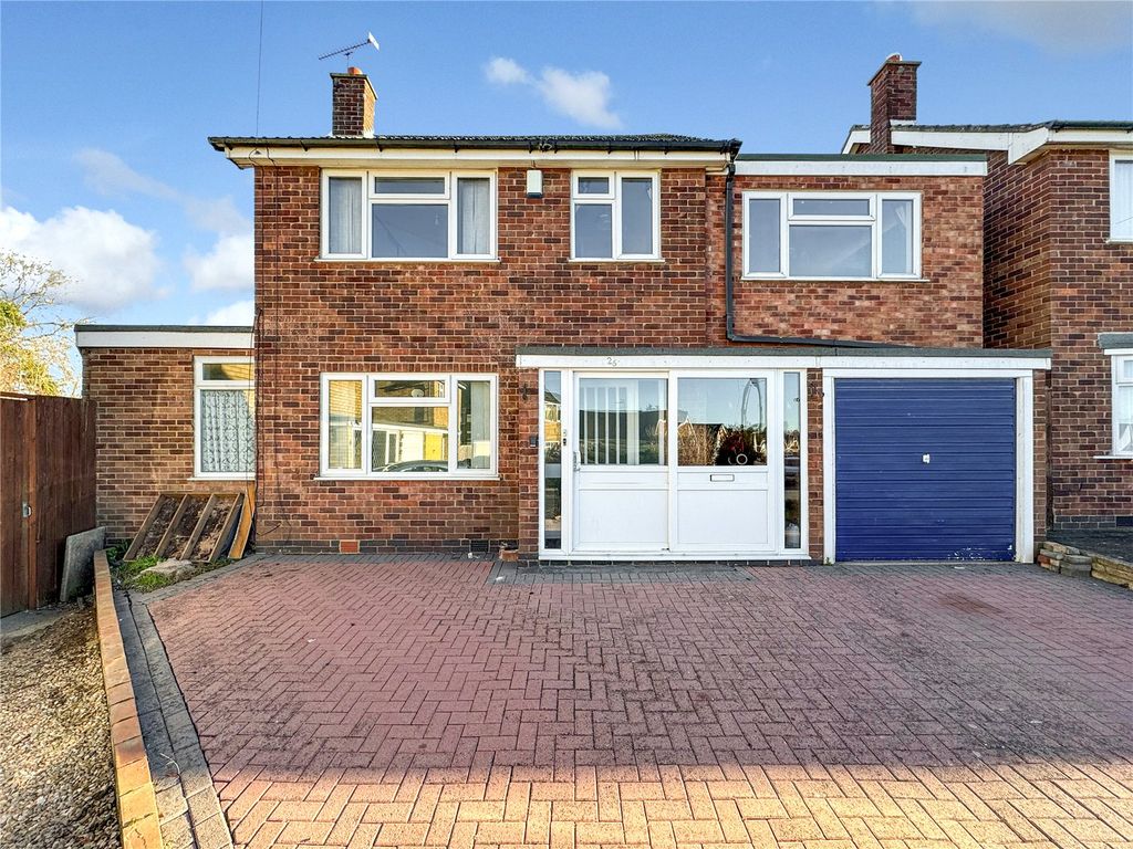 4 bed detached house for sale in Brailsford Road, Wigston LE18, £375,000