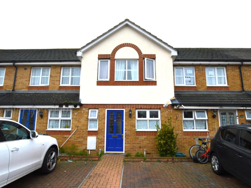 2 bed property for sale in Knevett Terrace, Hounslow TW3, £425,000