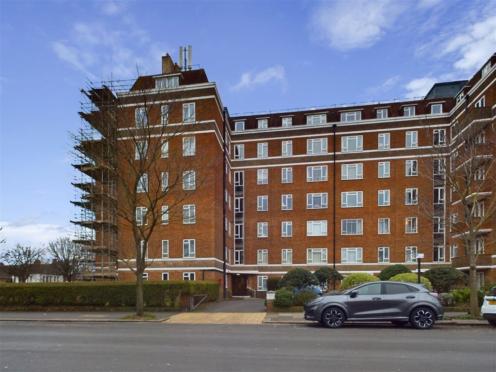 2 bed flat for sale in Rutland Court, 37-39 New Church Road BN3, £300,000