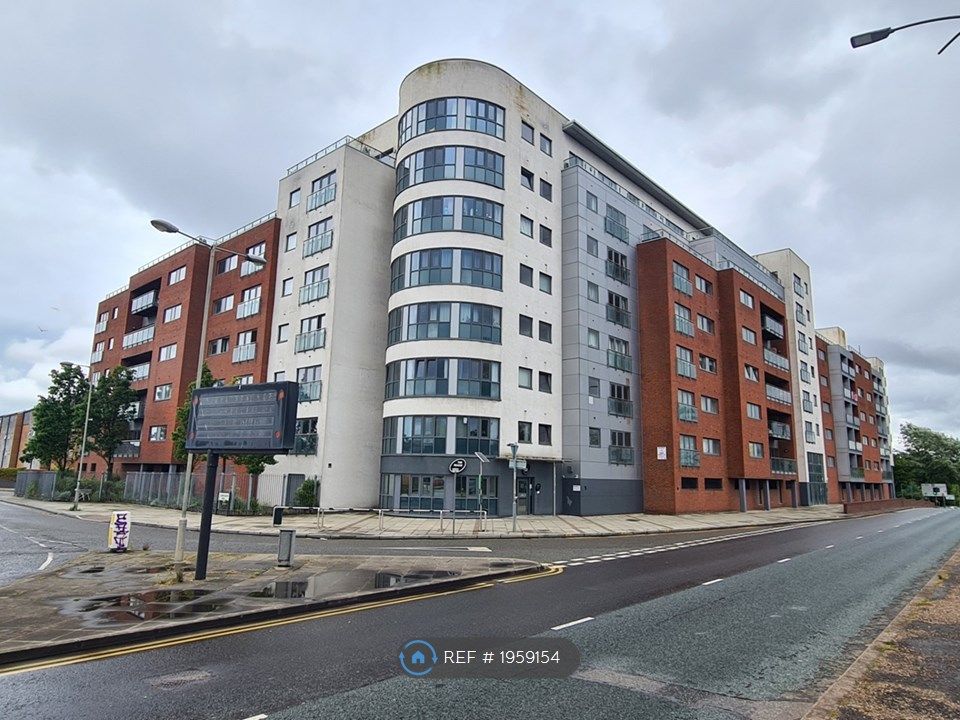 2 bed flat to rent in The Reach, Liverpool L3, £995 pcm