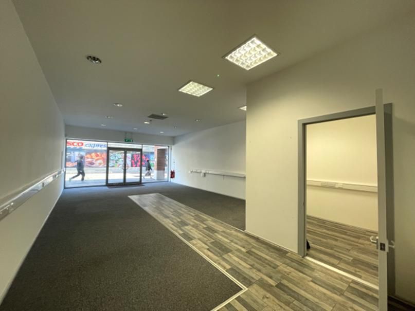 Retail premises to let in Unit 3, Union Gate, Bristol, City Of Bristol BS1, £42,000 pa