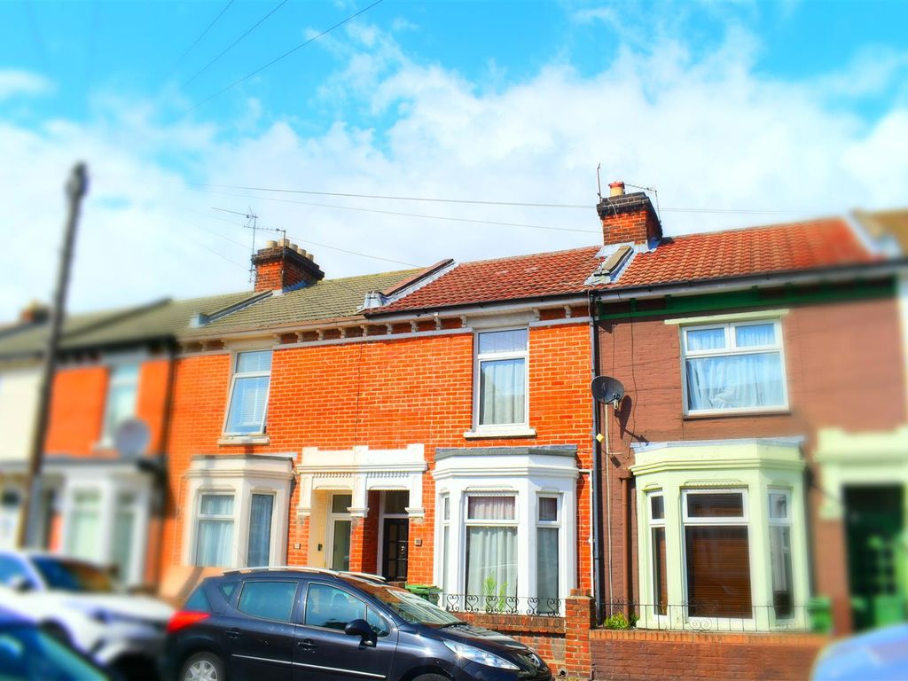 3 bed terraced house to rent in Pretoria Road, Southsea PO4, £1,200 pcm