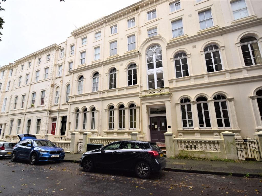 1 bed flat to rent in Norfolk Terrace, Brighton BN1, £1,100 pcm