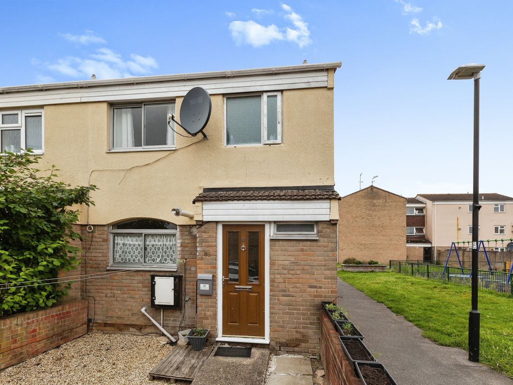 3 bed end terrace house for sale in Newchurch Road, Slough SL2, £369,000