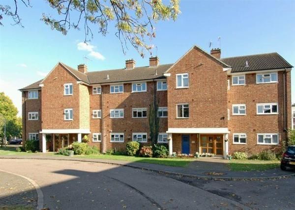 1 bed flat for sale in Tilehouse Way, Denham, Uxbridge UB9, £275,000