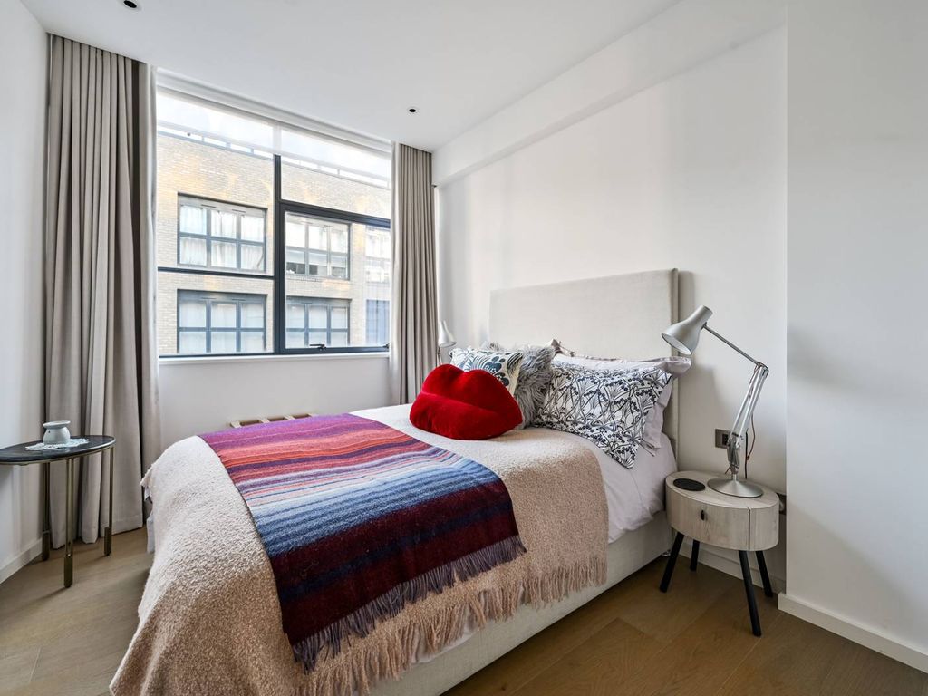 3 bed flat for sale in Long Street, Shoreditch, London E2, £1,150,000
