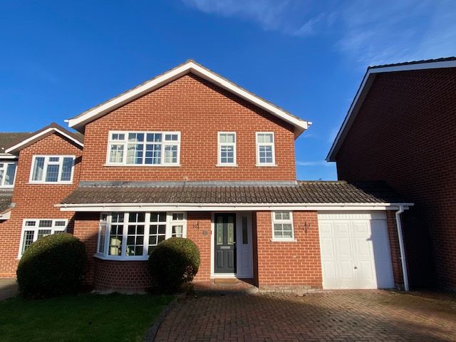 4 bed detached house to rent in Abbey Drive, Little Haywood, Stafford ST18, £1,450 pcm