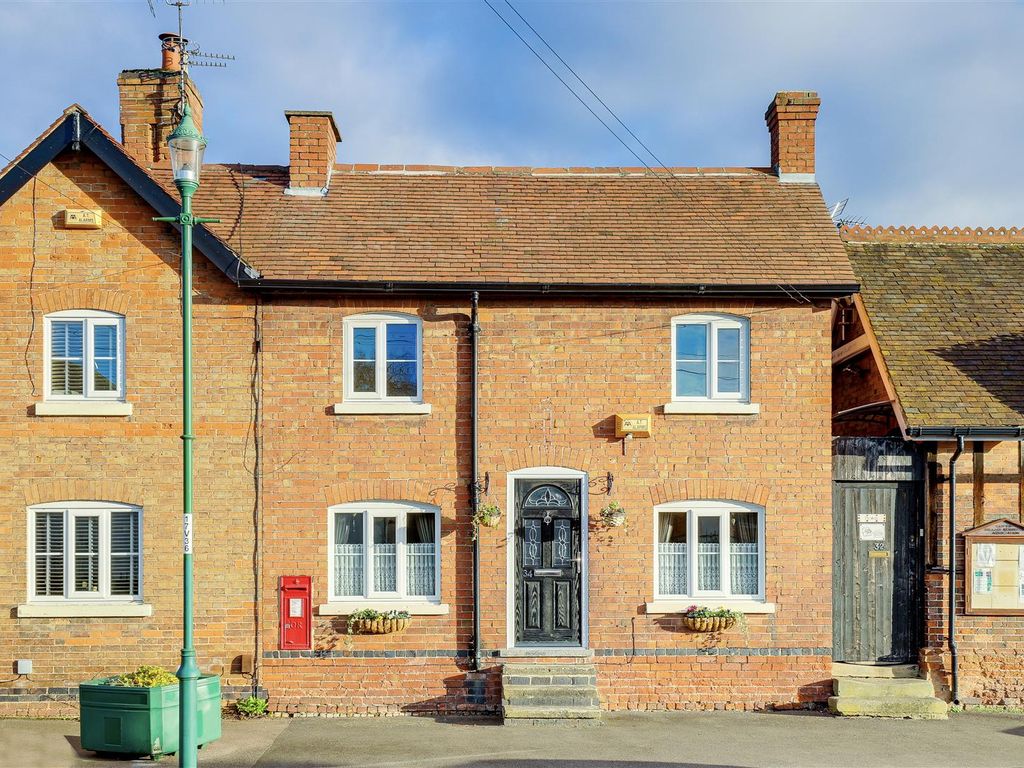 3 bed cottage for sale in Village Road, Clifton Village, Nottinghamshire NG11, £325,000
