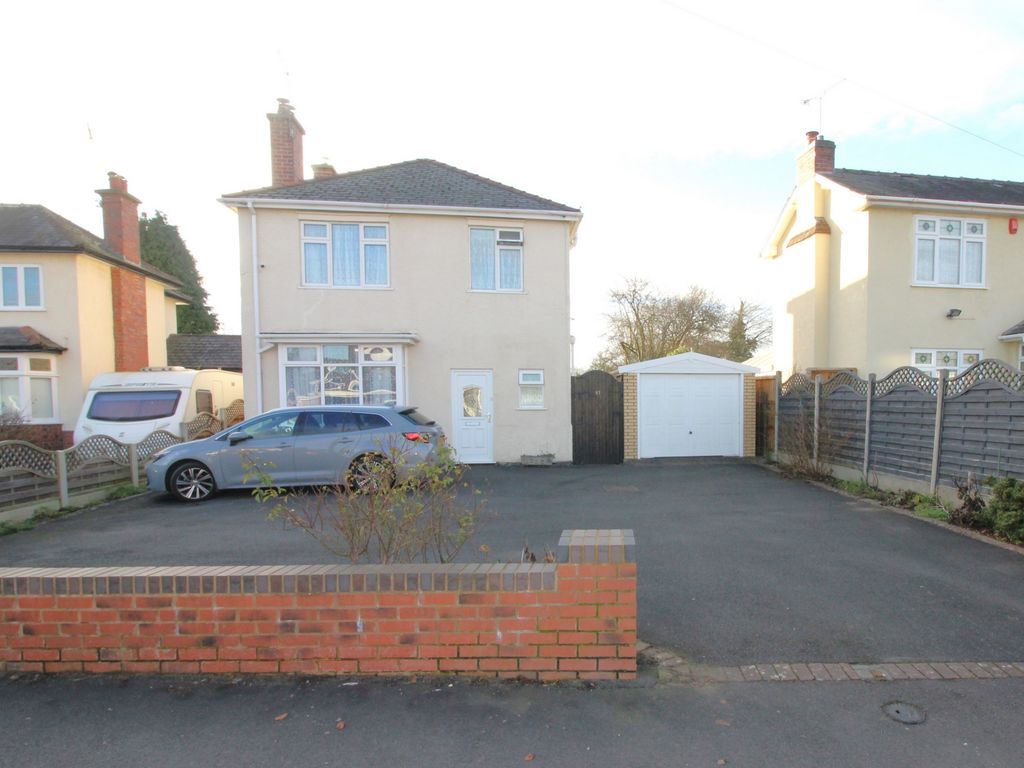 3 bed detached house for sale in Marlpool Lane, Kidderminster DY11, £360,000