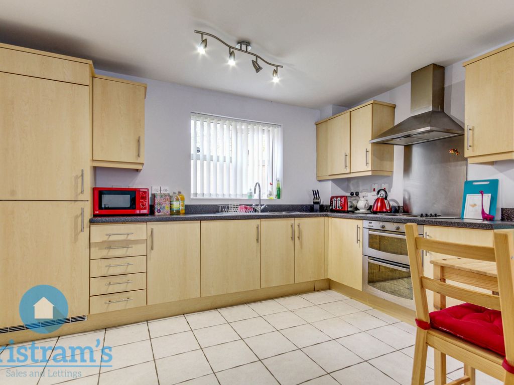 1 bed flat for sale in Stanhope Avenue, Nottingham NG5, £110,000