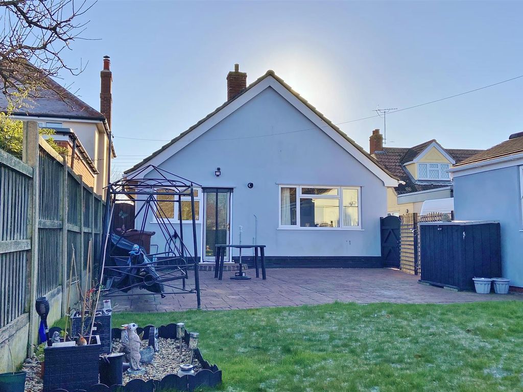 3 bed detached bungalow for sale in Frinton Road, Kirby Cross, Frinton-On-Sea CO13, £379,995