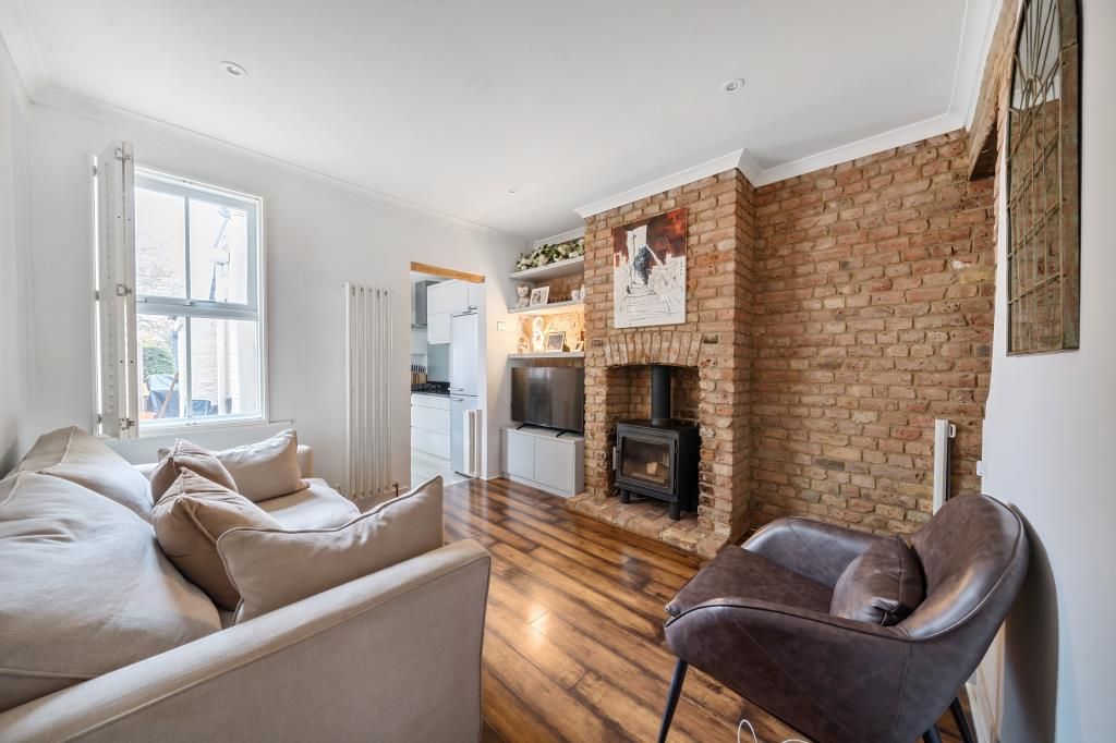 2 bed terraced house for sale in Windsor, Berkshire SL4, £490,000